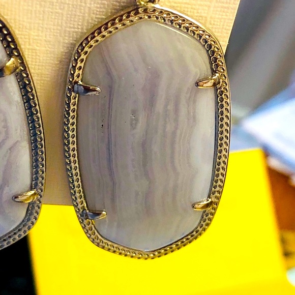 NWT Kendra Scott RARE & Retired Danielle Earrings Blue Lace Agate & Silver W😍W - Picture 10 of 12